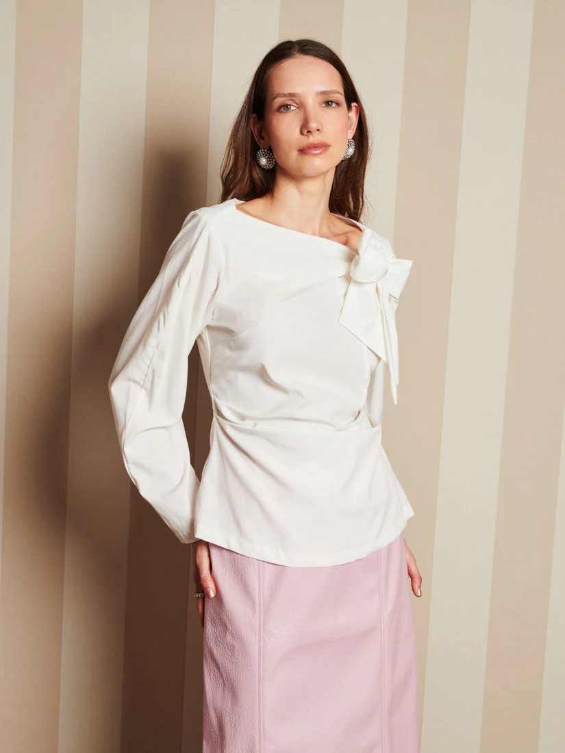 <b>DREAM</b> Lantern Bow Blouse