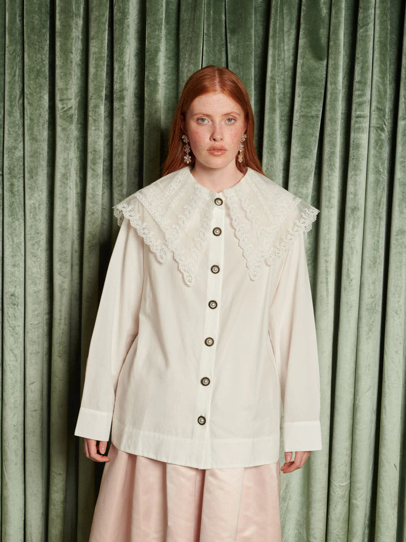 <b>DREAM</b> Motion Collar Blouse