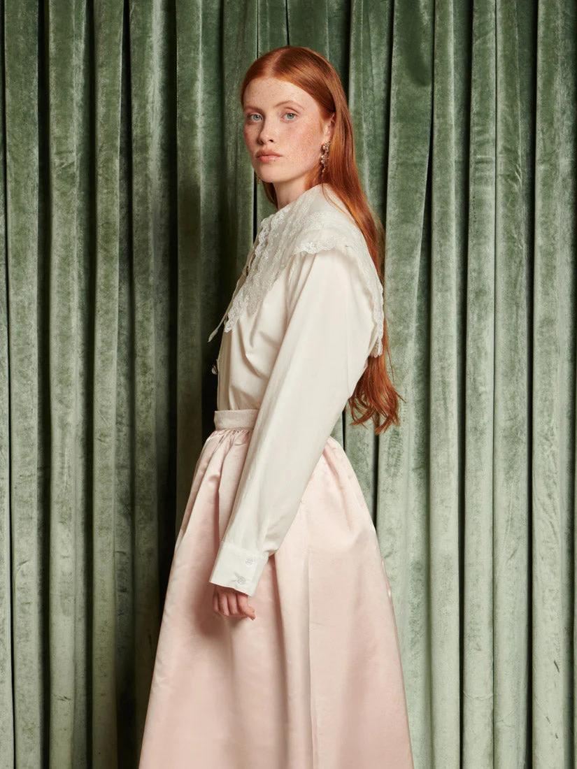 <b>DREAM</b> Motion Collar Blouse - Image 2