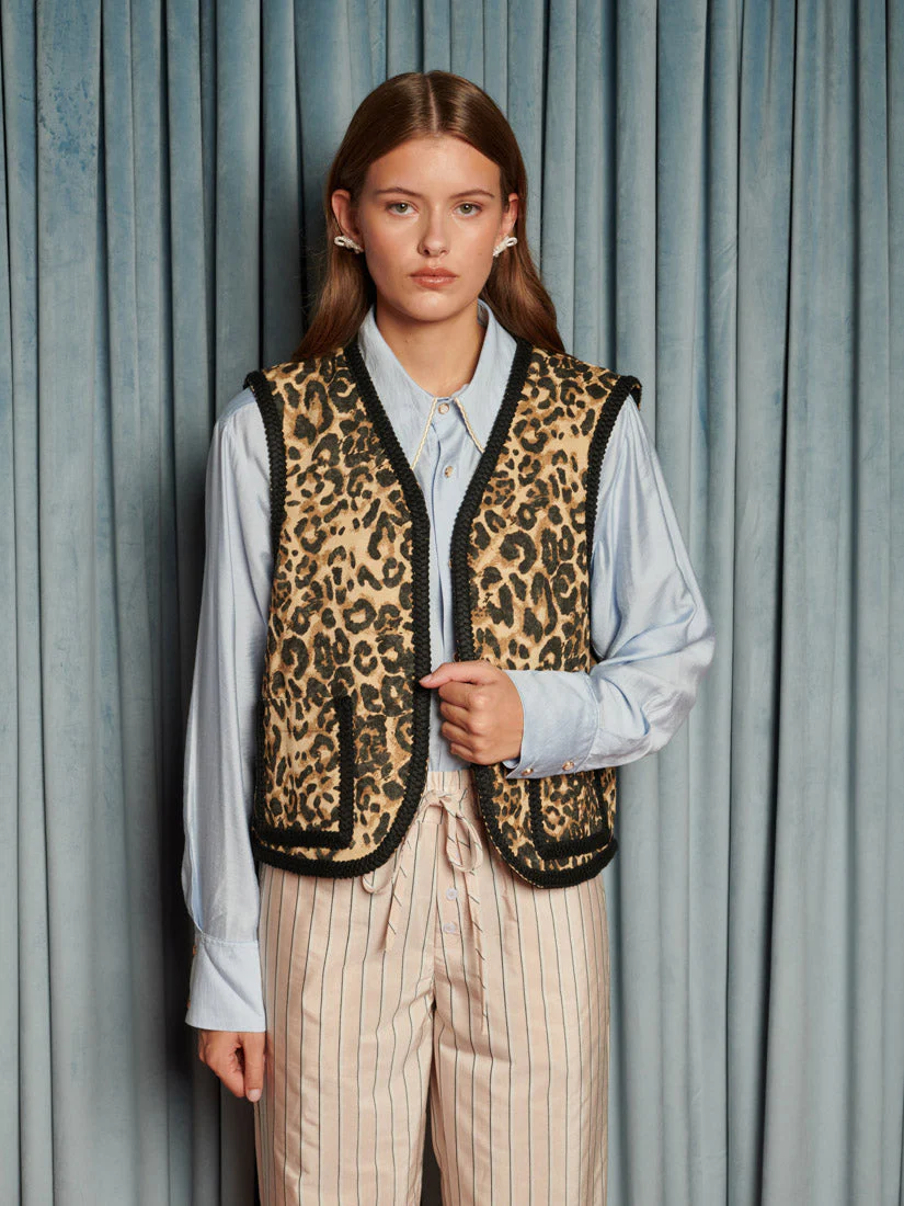 Ward Leopard Vest - Image 3